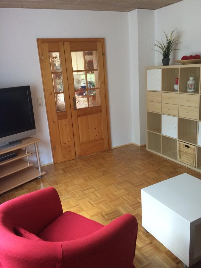 Ferienwohnung Im Gruenen Illschwang Exteriör bild