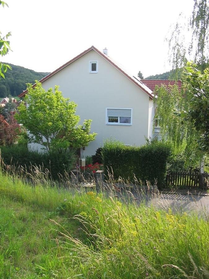 Ferienwohnung Im Gruenen Illschwang Exteriör bild