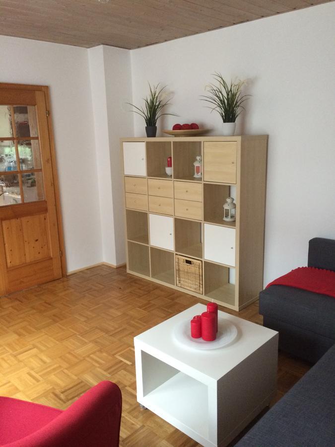 Ferienwohnung Im Gruenen Illschwang Exteriör bild